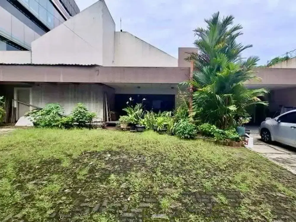 Rumah Luas di Jalan Raya Pusat Bisnis Warung Buncit Jaksel