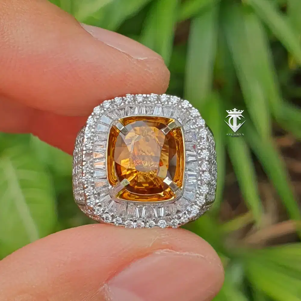 Batu Natural Top Quality Loupe Clean Honey Chrysoberyl 2.71 Ct NTE