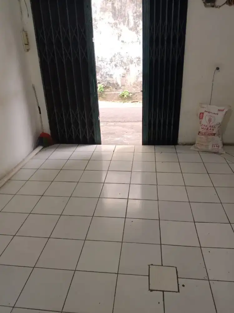 Sewa kios Tahunan/Per 6bln