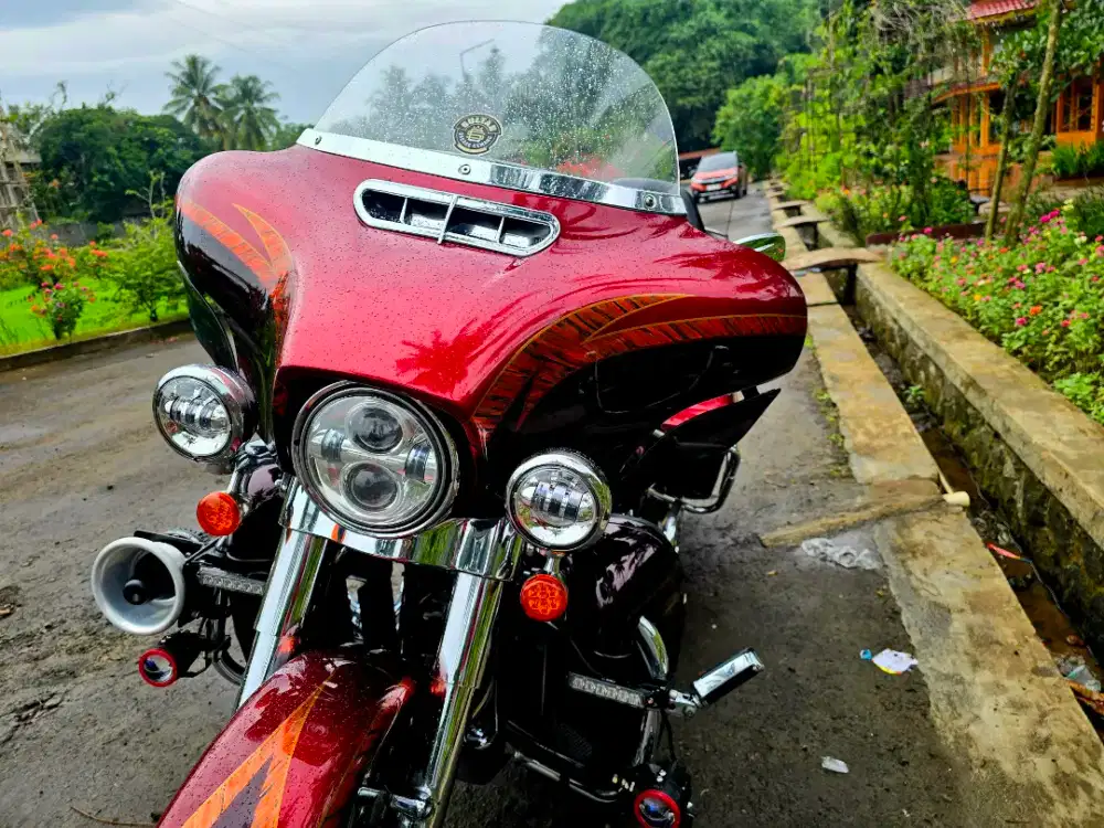 Harley Ultra CVO Limeted 2014 mulus