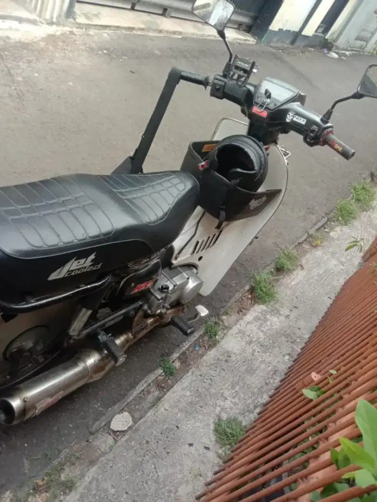 RC 100 DELUXE TAHUN 1986