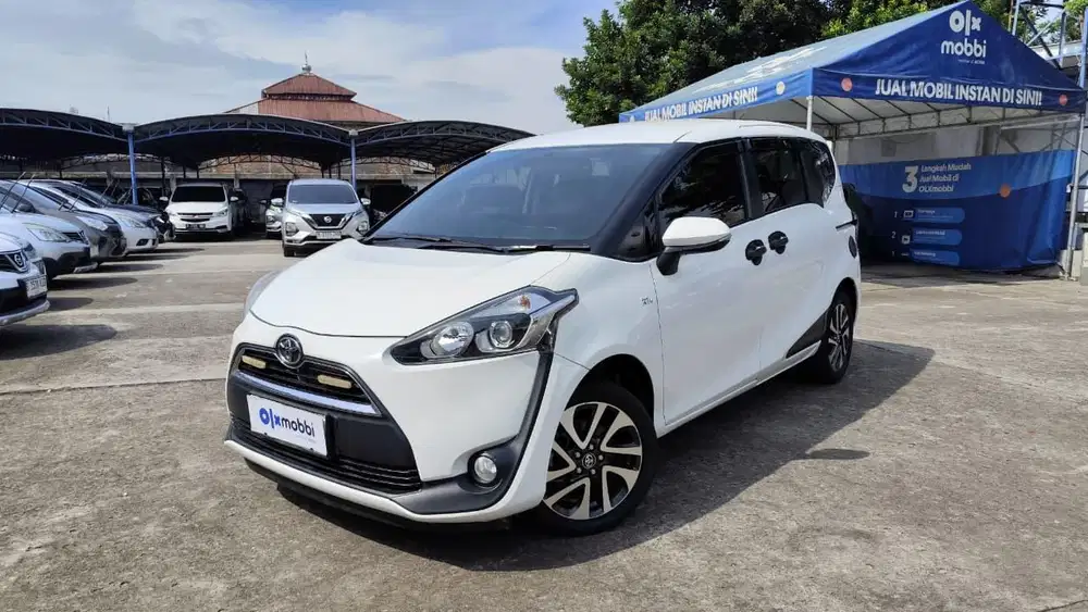 DP MURAH - Toyota Sienta 1.5 V Bensin-MT 2018