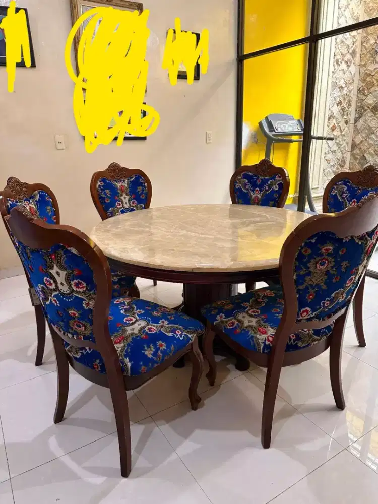 Meja Makan onix set ..