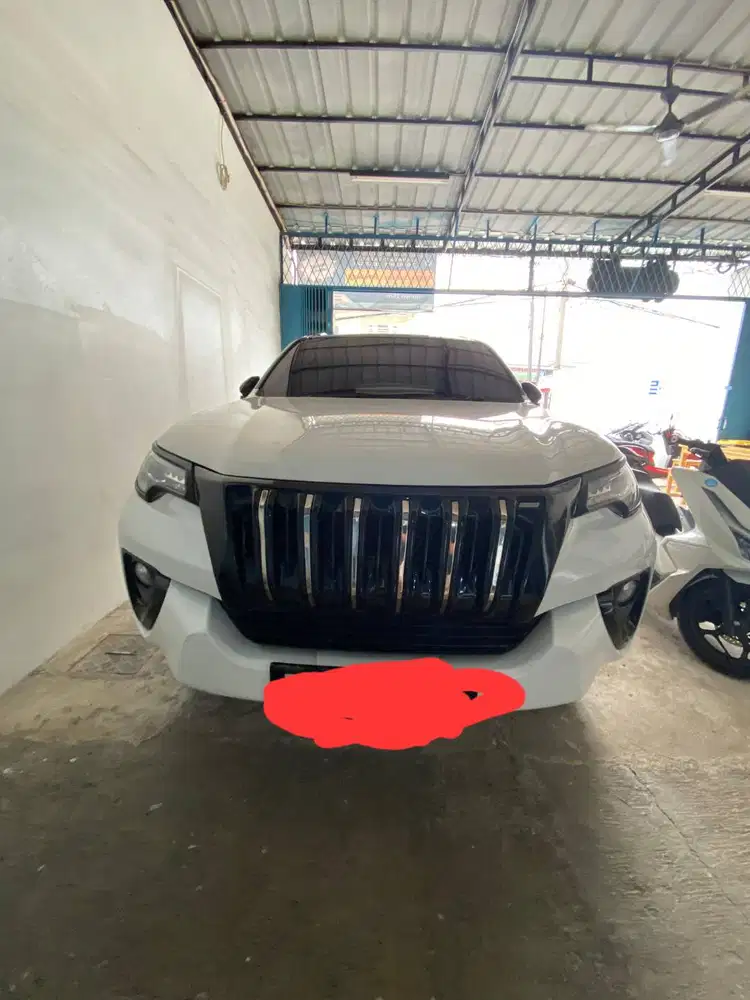 Toyota Fortuner 2.4 VRZ 4x2 Tahun 2018