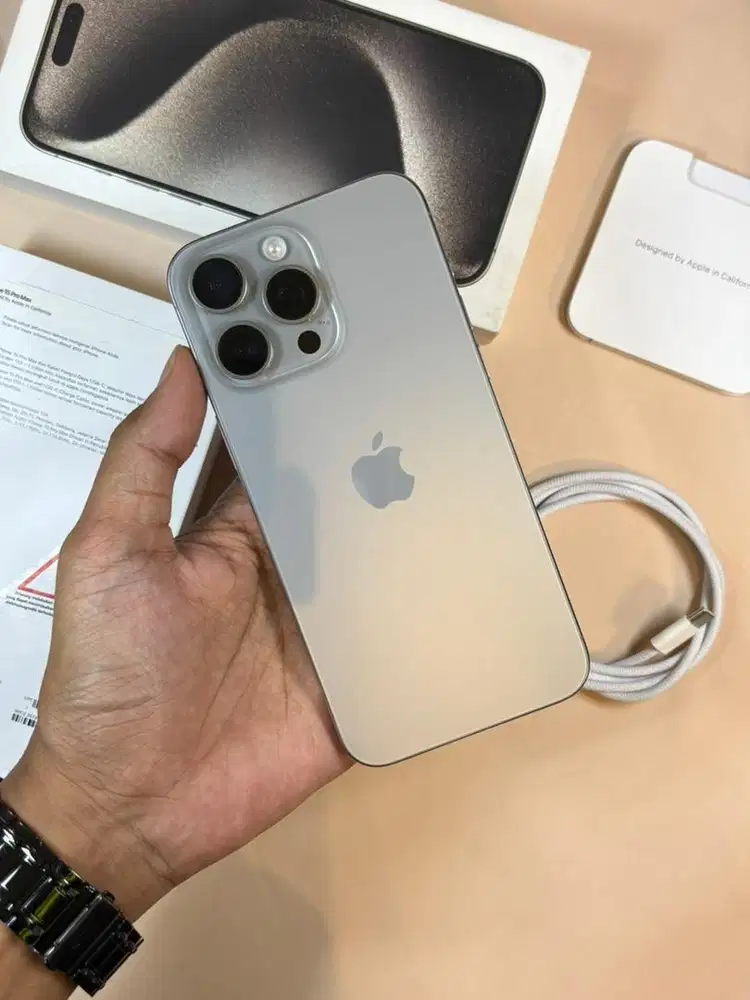 iPhone 15 Pro Max 256GB BH87 Resmi (Natural)
