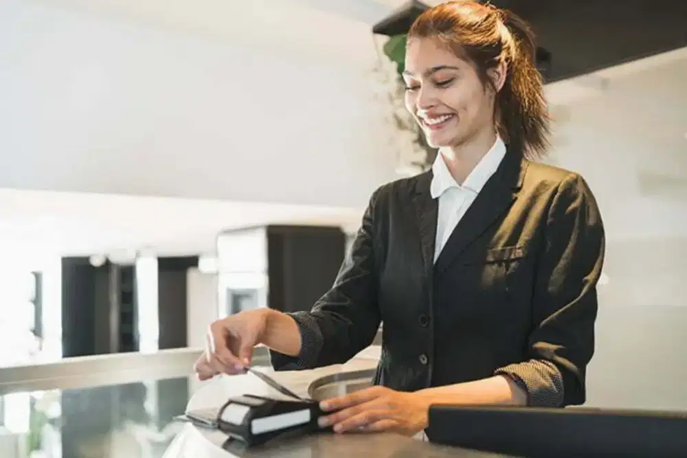 Lowongan Kerja Resepsionis