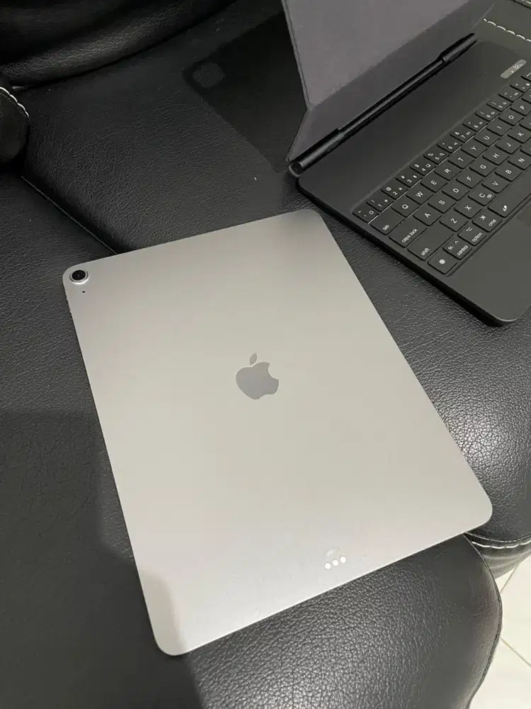 ipad air 128 GB M3 IBOX 13 inch garansi 9/26, 100% like new