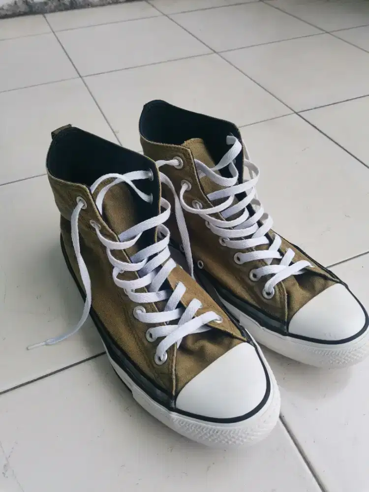 Sepatu Converse warna hijau