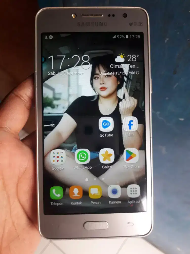 Samsung J2 prime 4G layar 5 in mulus