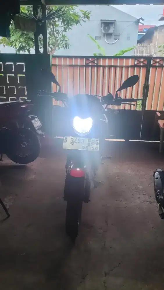 CB 150 R 2013 Merah Istimewa