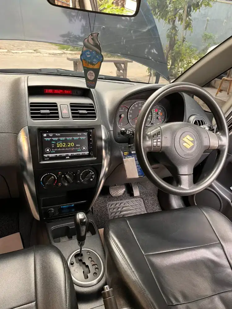 Dijual Suzuki Sx4 X-Over 2008 AT Hitam