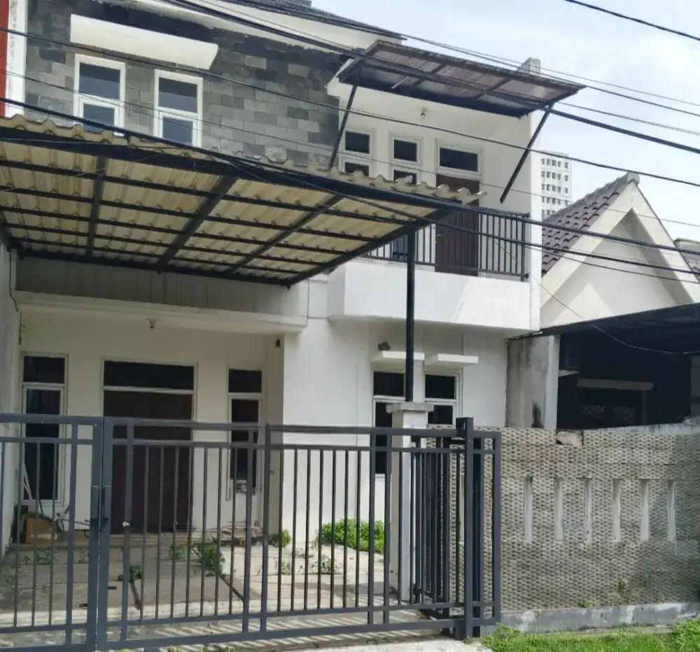 RUMAH MEWAH DI KOMPLEK KEREN JATINEGARA INDAH - BUARAN