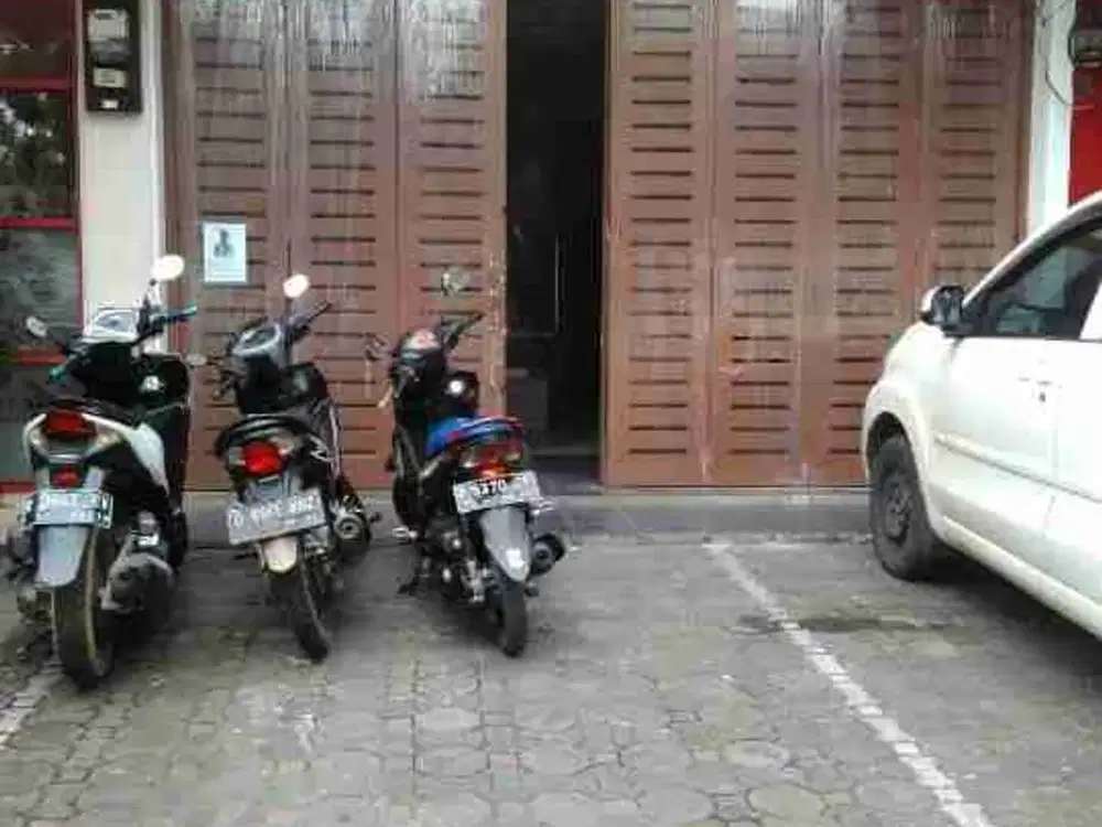 Disewakan Ruko Strategis 3 Lantai Di Mainroad Pasir Kaliki