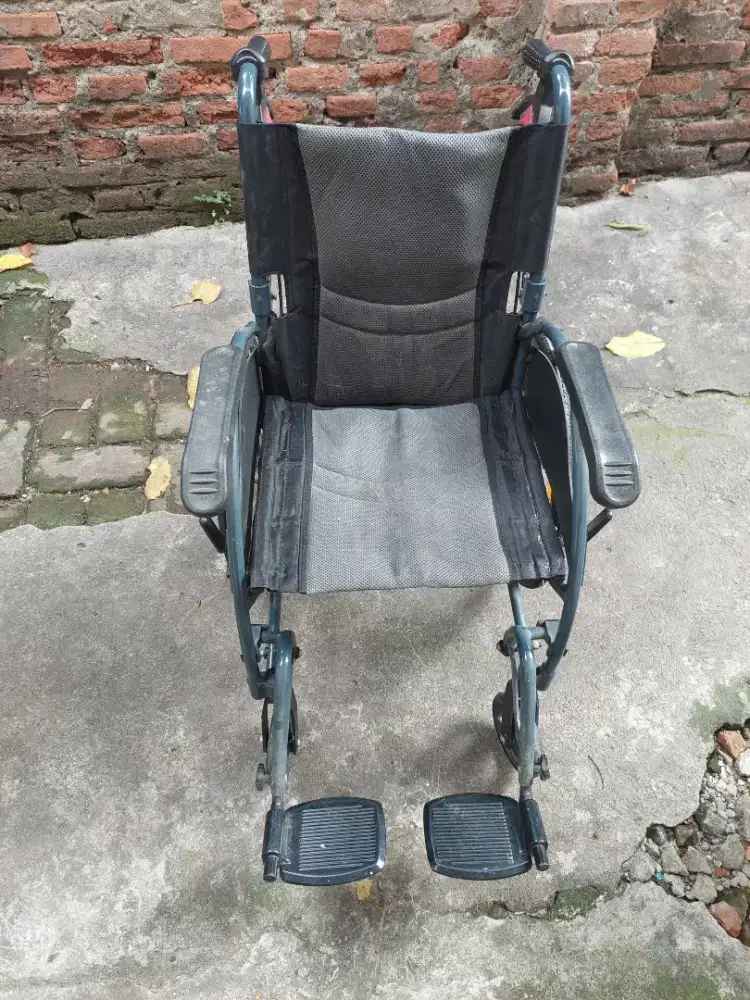 Kursi Roda Avico Apolo Lipat / Traveling