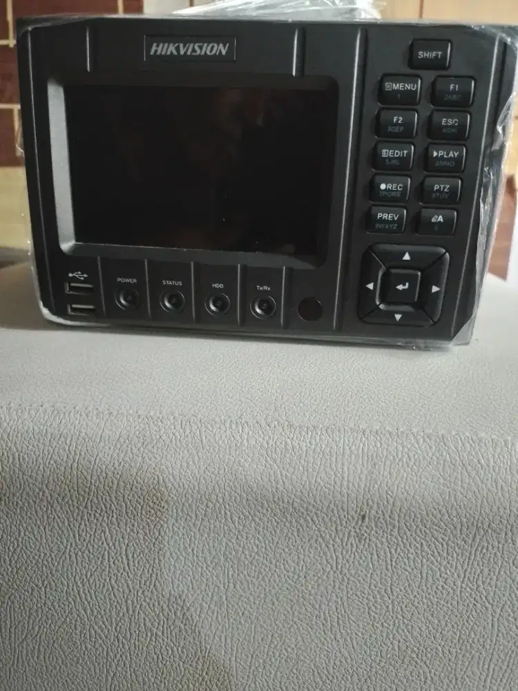 DVR Hikvision ds-7204ahli-vs