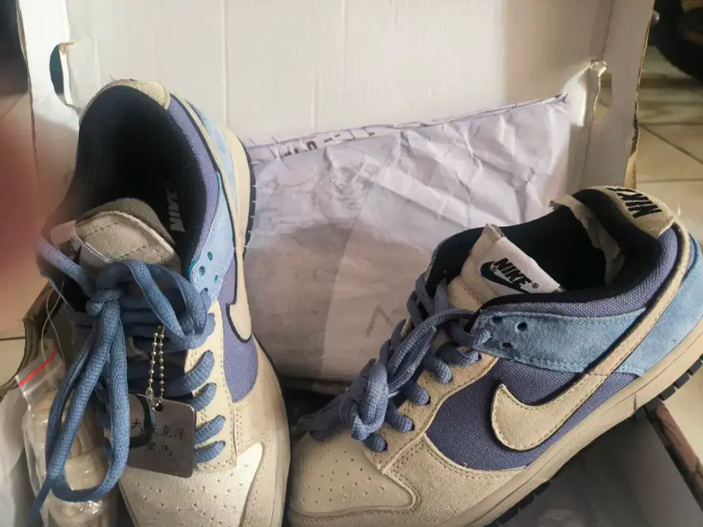 Sepatu Nike size 38 dan 44