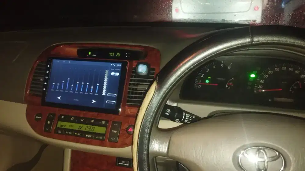 Camry 2004 G warna gold siap pakai