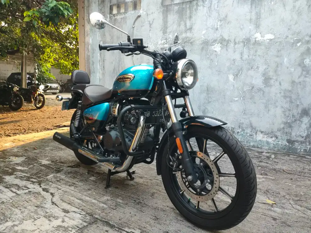 Kredit /TT Royal Enfield Classic 350 low KM Full ori Meteor Hunter