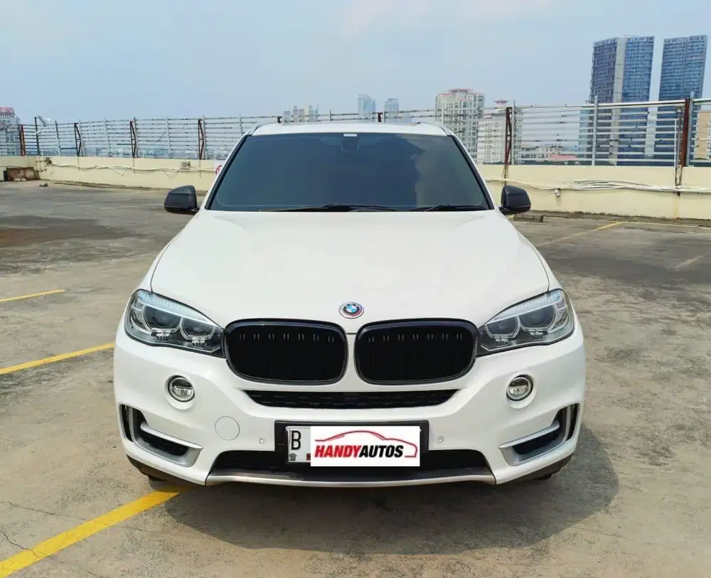 BMW X5 Tahun 2015 Automatic Putih Metalik