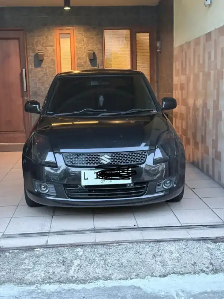 Swift matic hitam 2008