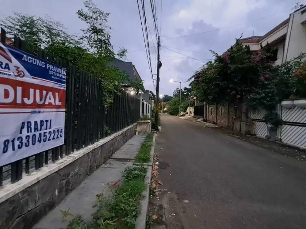 Rumah Besar Rawamangun Harga Bagus 5M nego. Jalan Lebar 3 mobil