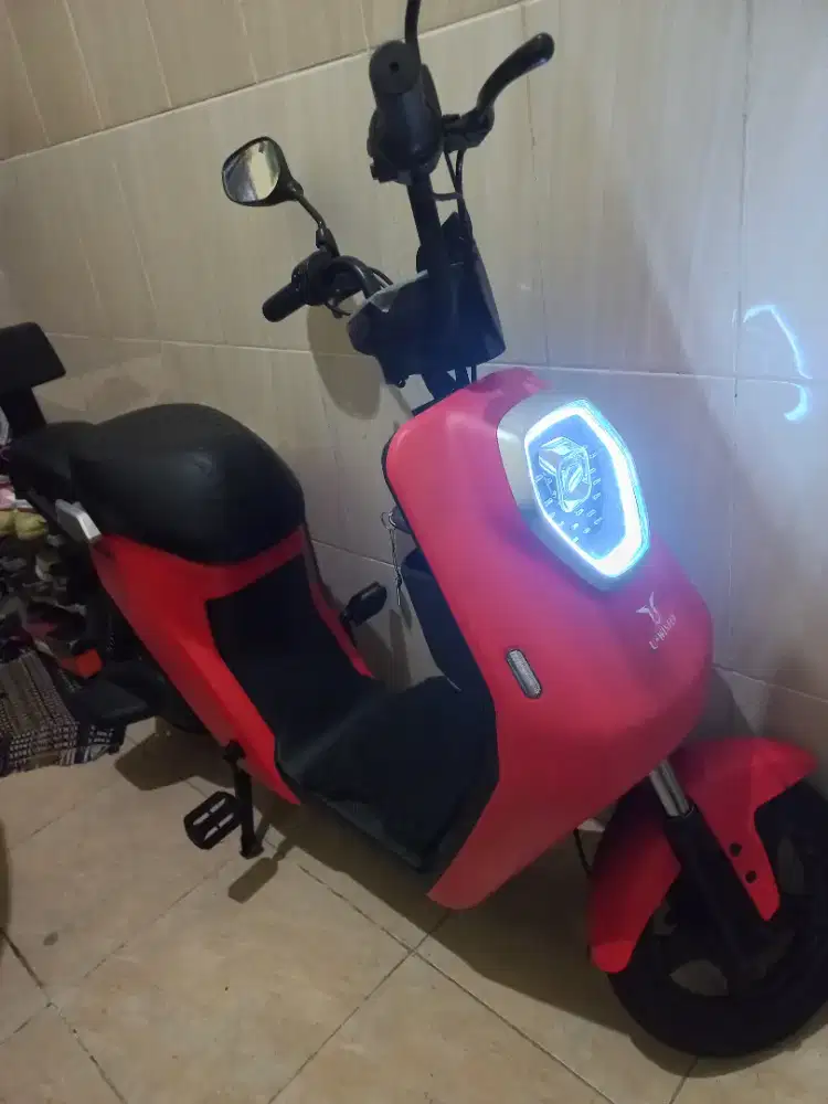 Sepeda listrik uwinfly m60