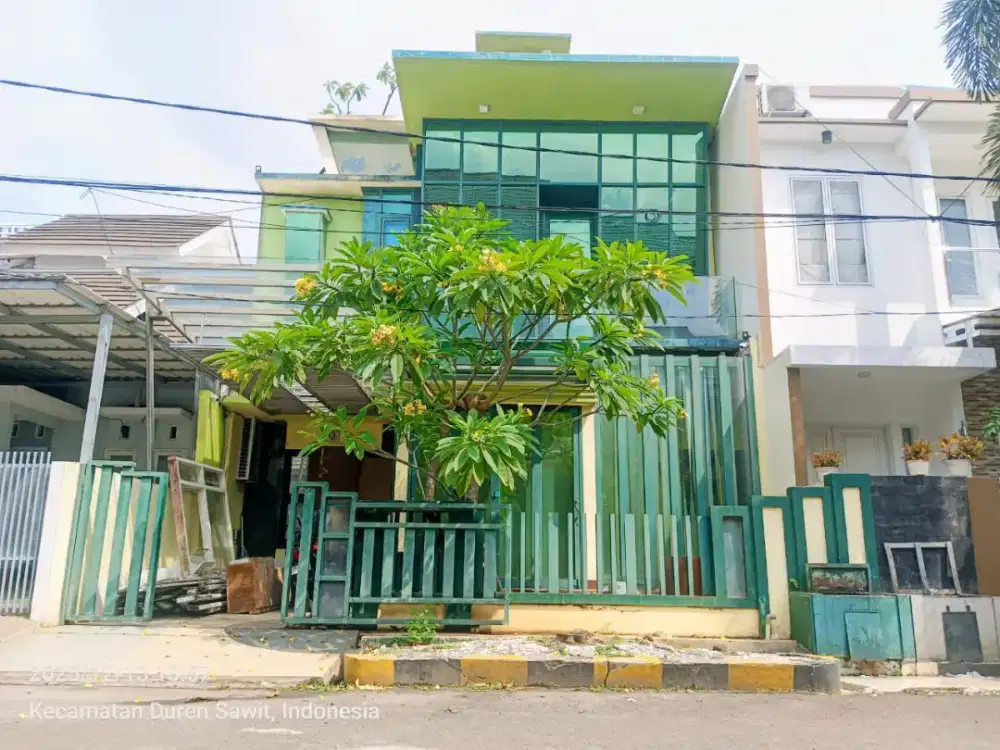 RUMAH MEWAH DI AREA GALAXY