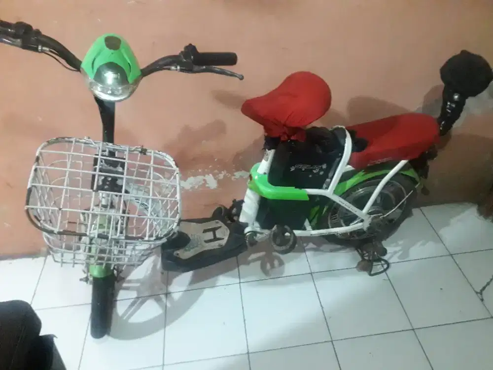 Sepeda listrik selis buterflay