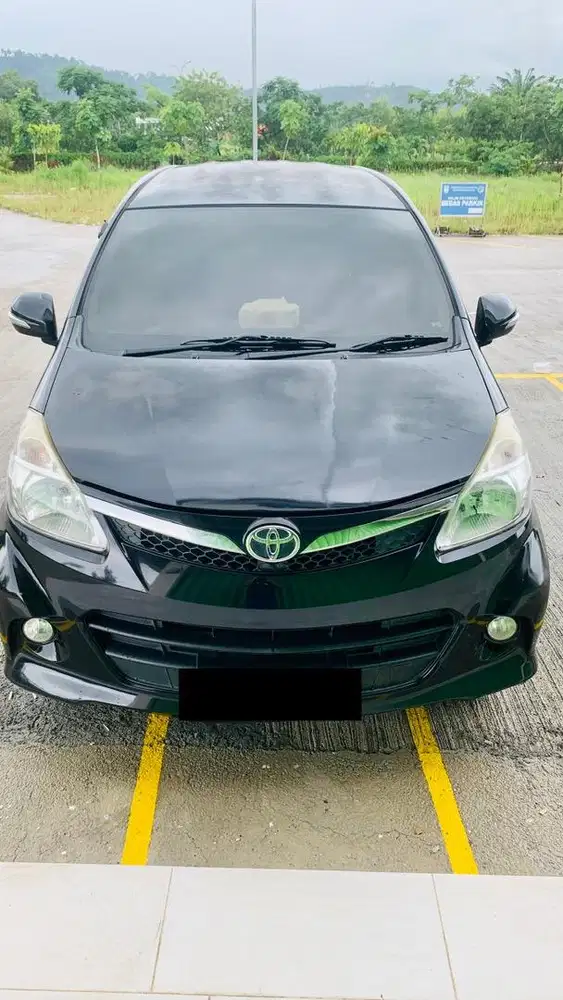 DIJUAL TOYOTA NEW AVANZA VELOZ MATIC 2014