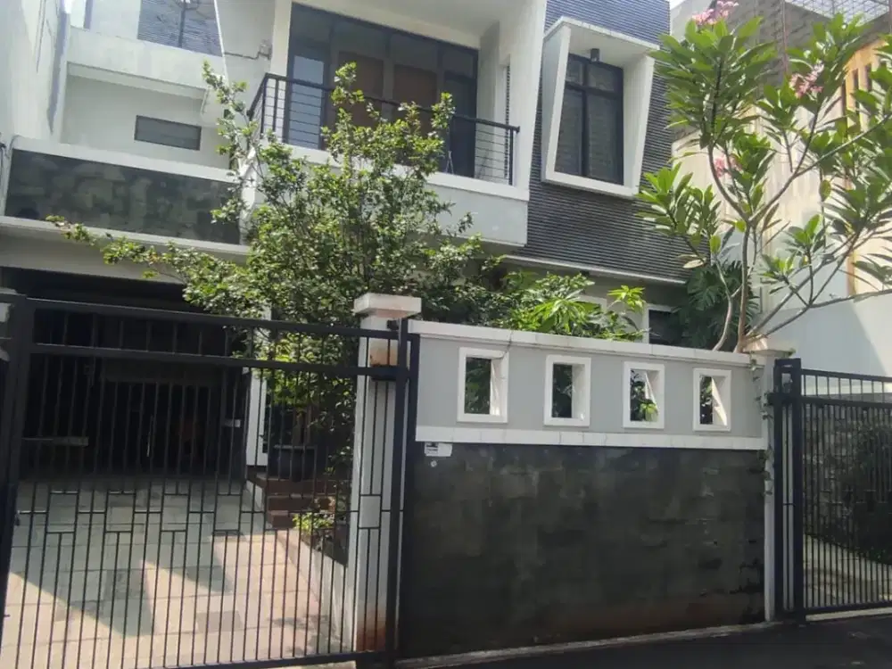 DIJUAL RUMAH SUNTER AGUNG PERMAI UKU 10X18 STRATEGIS RAPI HDP SELATAN HRG MENARIK