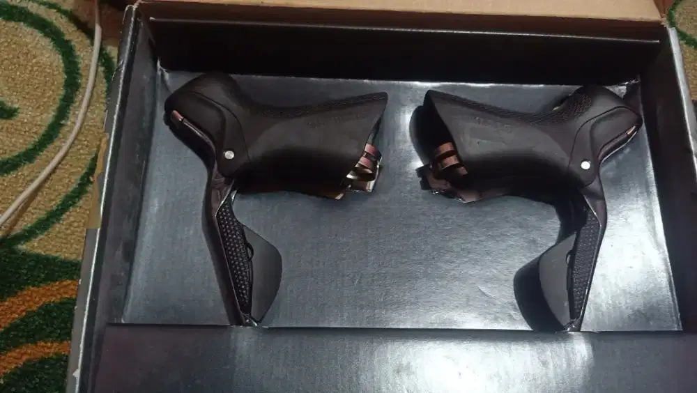 Brifter shimano ultegra 6770 di2 10 x 2 speed