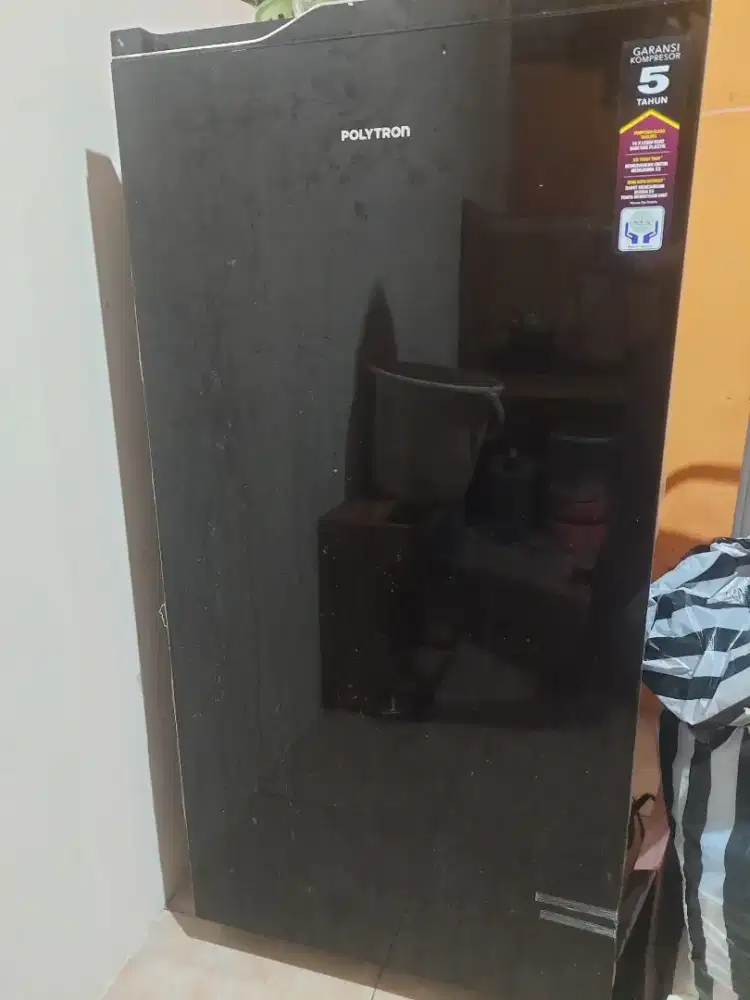 Kulkas Polytron 1 pintu