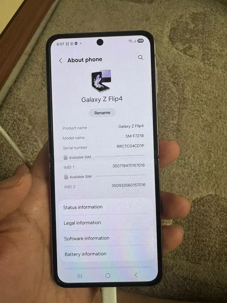 Samsung Galaxy Z Flip 4 (Z flip 4) 5G - Excellent condition