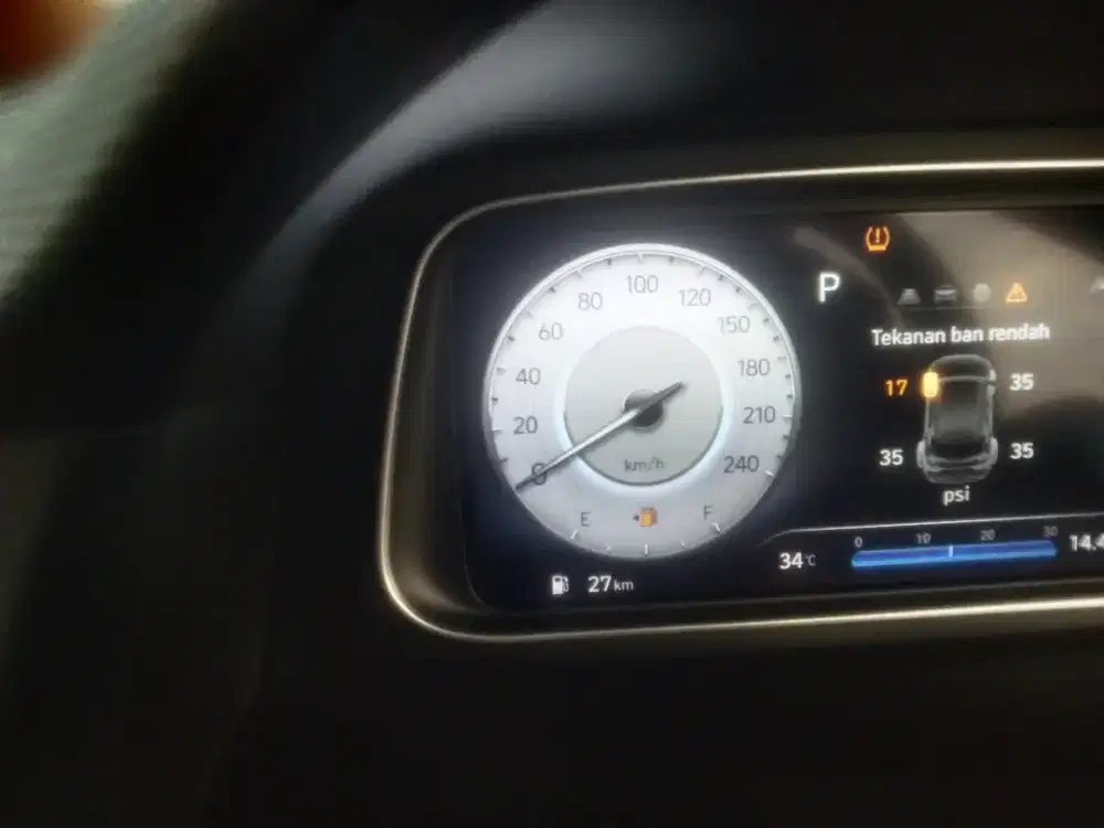 Poles mobil dan dempul