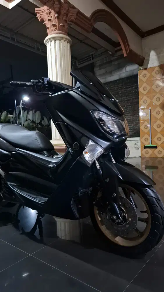 Bismillah jual NMAX 2019 pemakaian pribadi