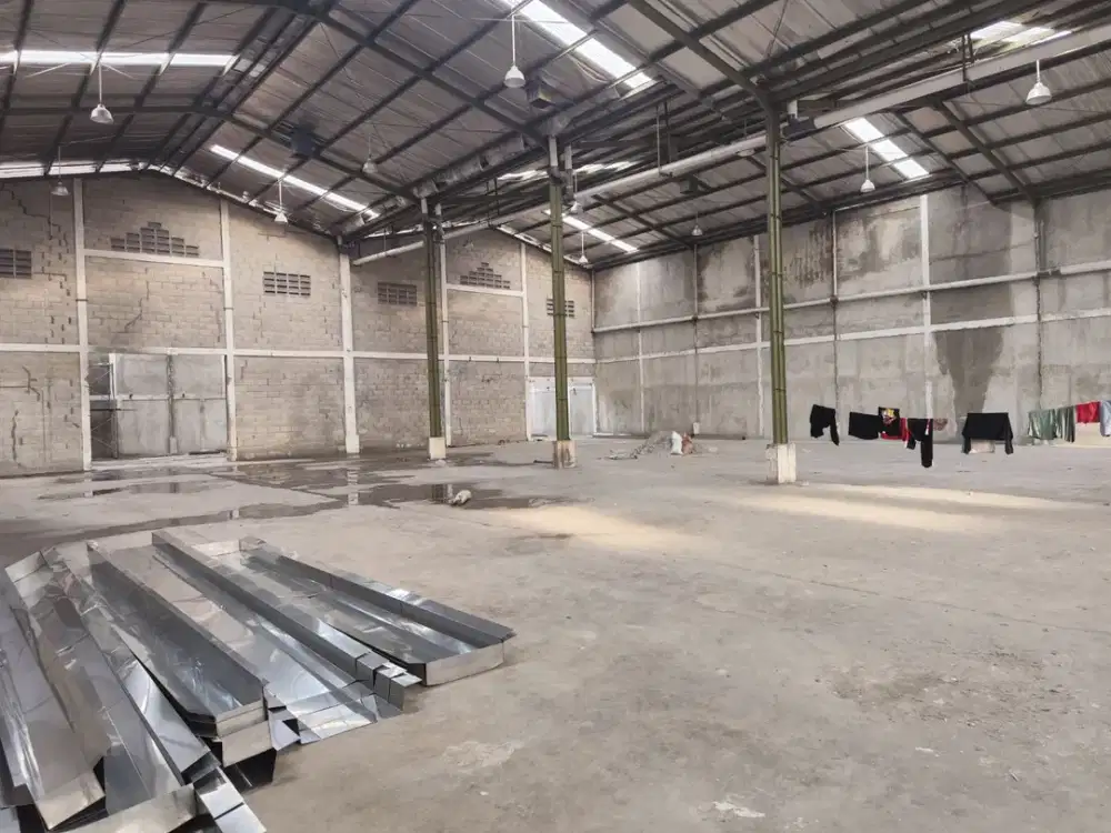 Sewa gudang besar cocok segala usaha lokasi taman tekno BSD