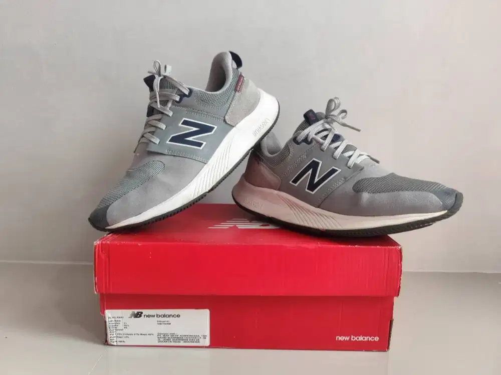 Sepatu New Balance Dynasoft UA900