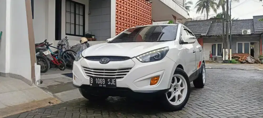Hyundai tucson 2012 putih ganteg murah