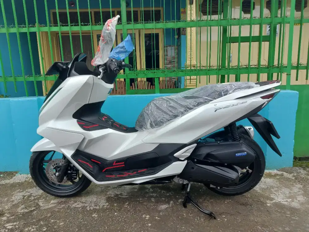 Honda pcx 160cc 2025 istimewa 700 km dpt baru