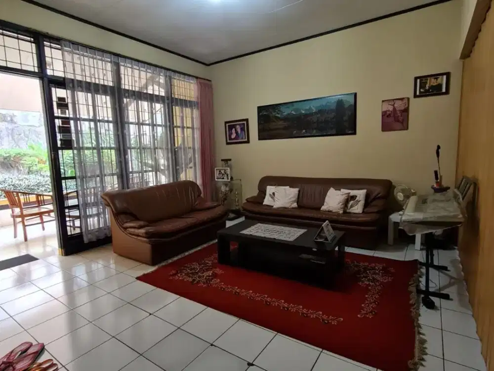 Rumah Luas Jl. Kanayakan Bisa dibangun Kos Kost