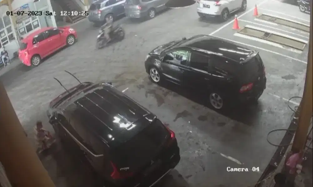 Driver buat cucian mobil