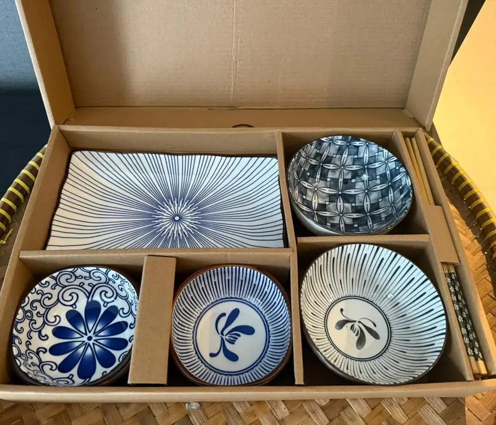 Piring Mangkok Sumpit Clasic Motif Batik