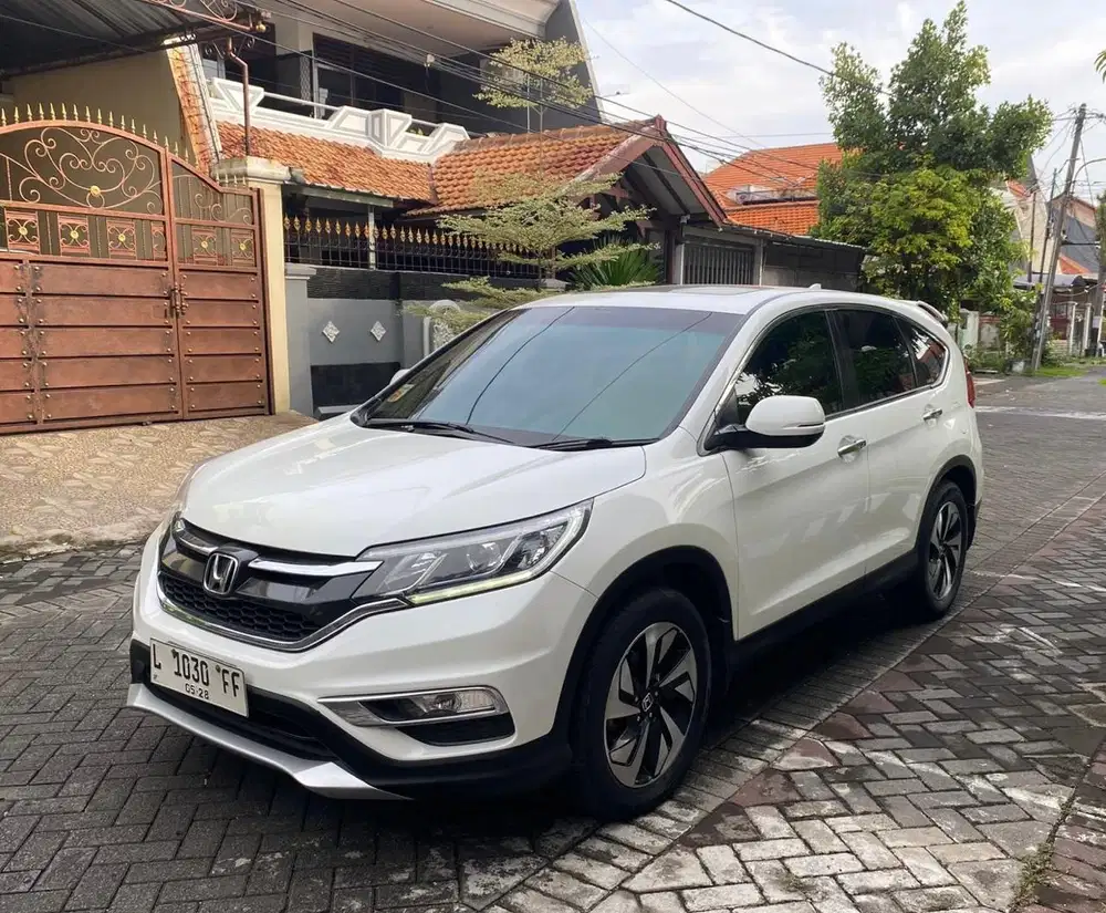 Honda CRV RS at 2015 Sunroof