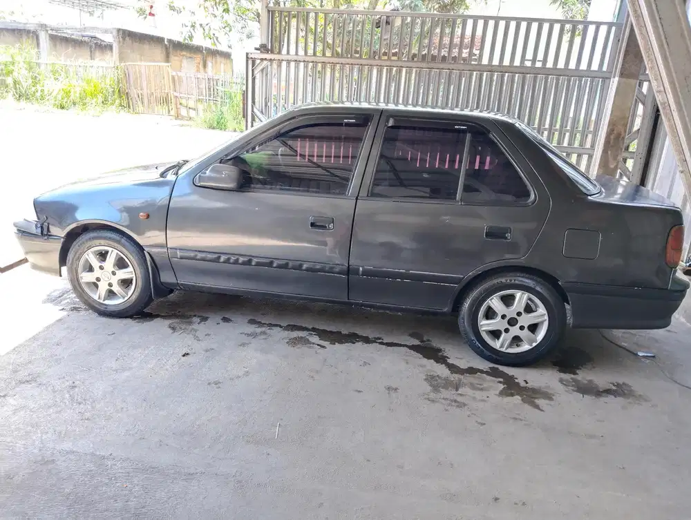 Suzuki Esteem tahun 1993