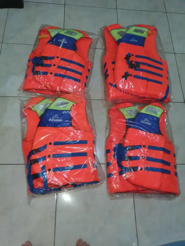 Rompi pelampung baru