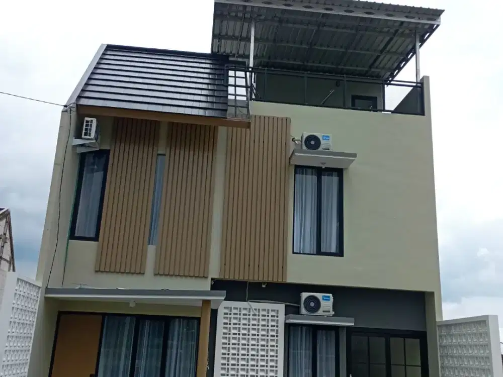 Villa ditengah kebun bunga Kota Batu