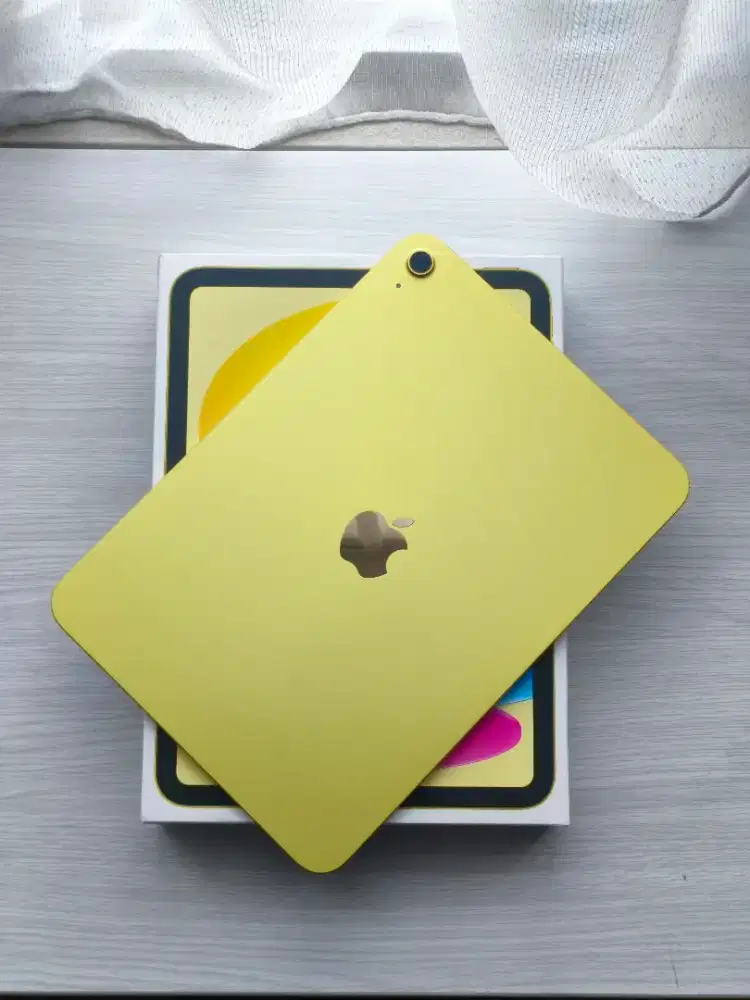 ipad 11 inch A16 128 wifi only yellow