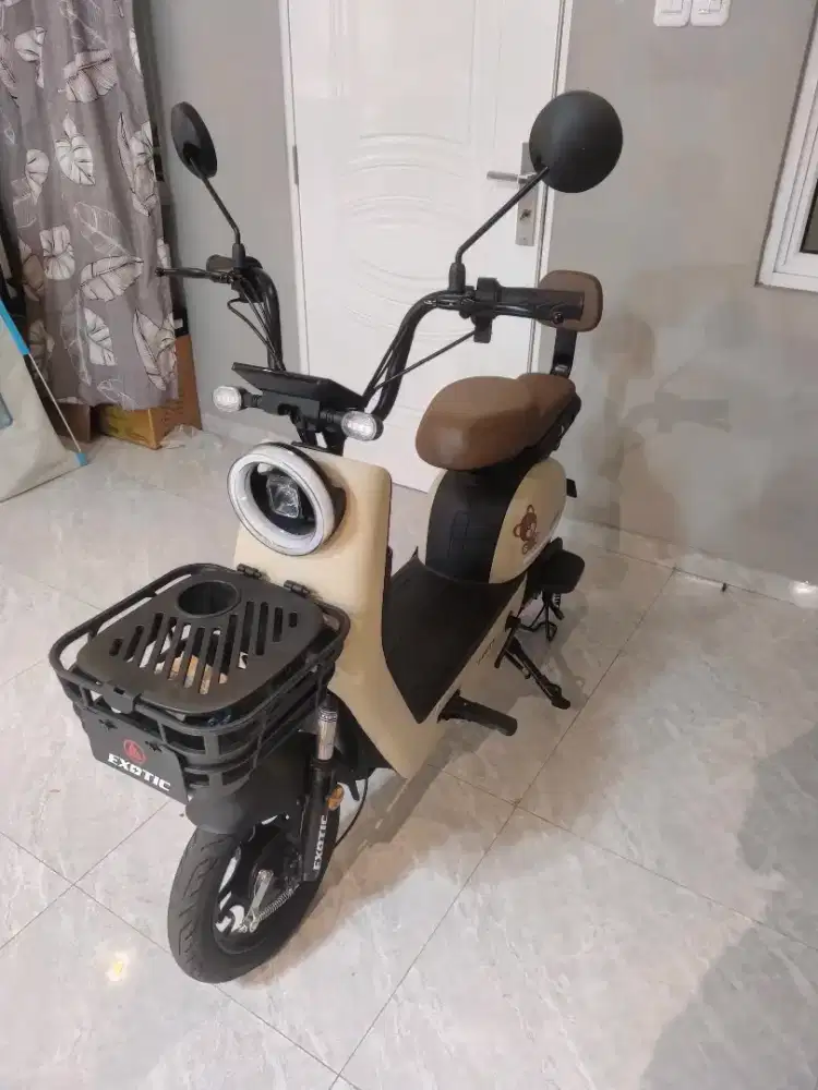 EXOTIC EV-928 Like New