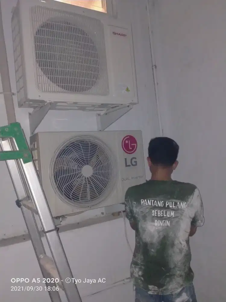 Service AC Cuci AC Bongkar pasang AC