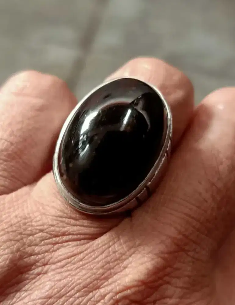 Yaman mewah tembus merah